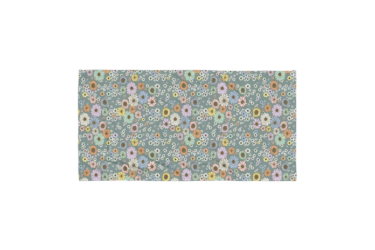Daisy Garden – Floral Pattern, an Illustration by kraalikaacreations (Photo 3 of 6)