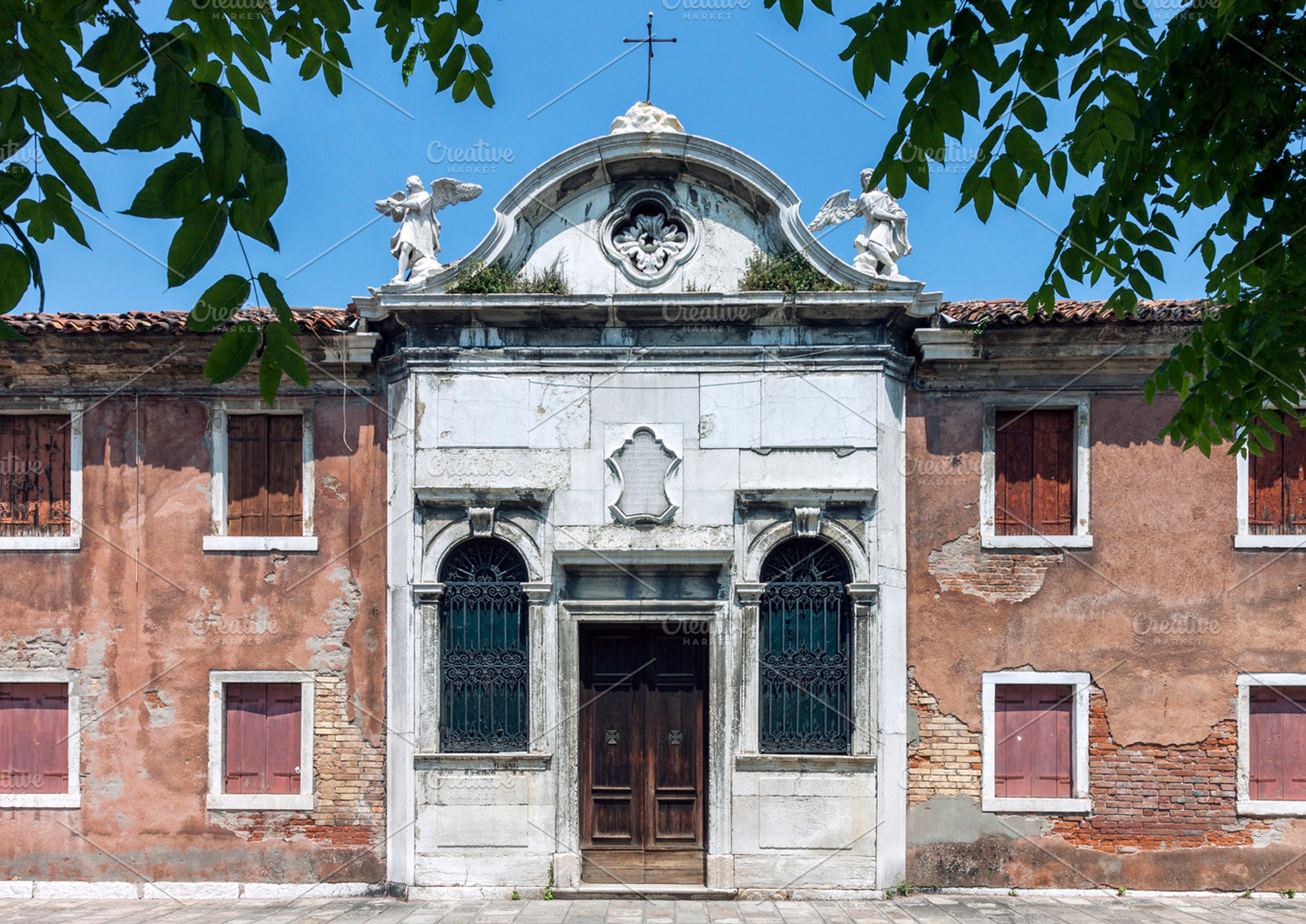 Church facade in Venice, an Architecture Photo by BOOCYS