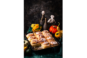 Fresh homemade bakery cinnamon buns, a Food & Drink Photo by Yulia Furman