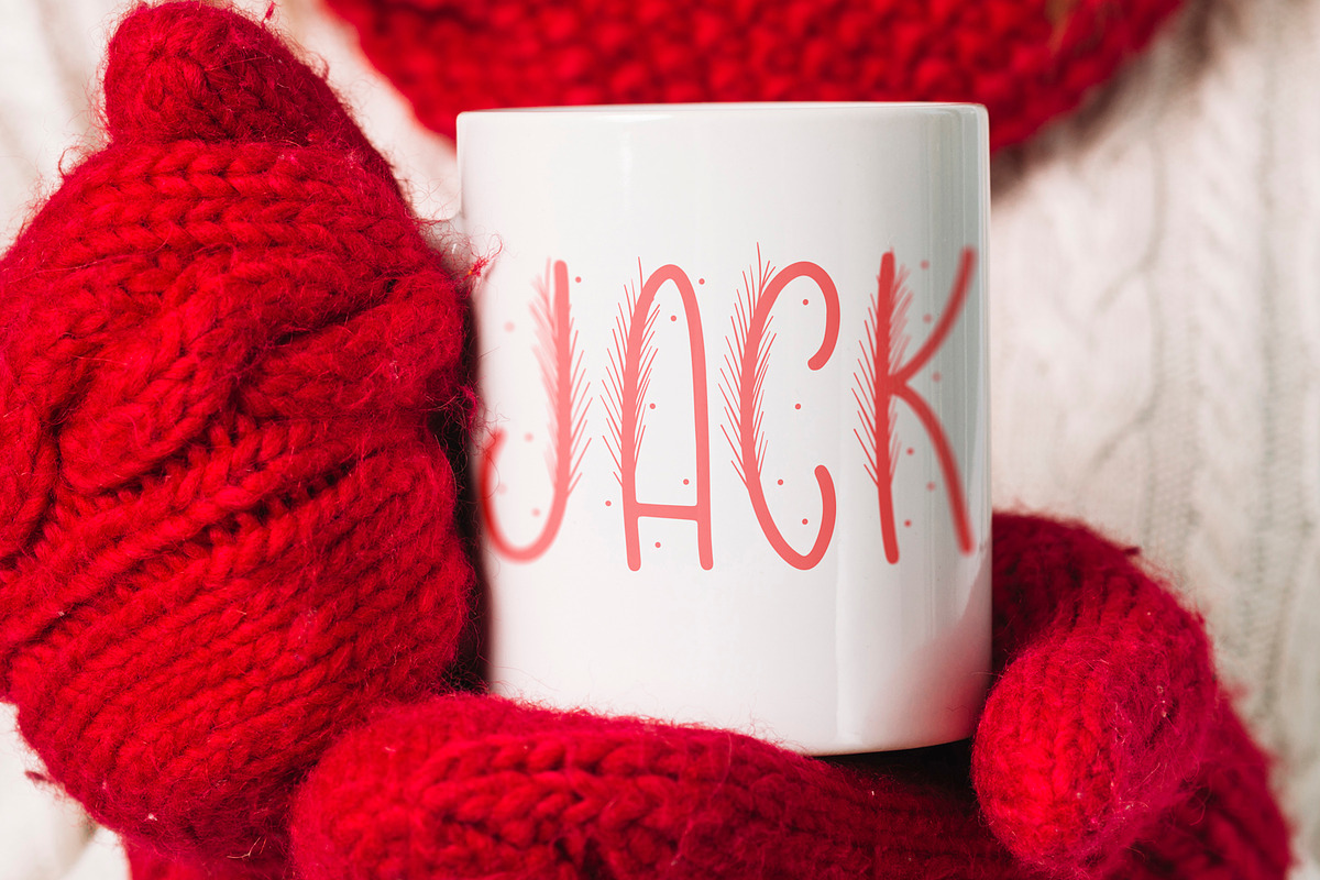 Christmas Tinsel, a Handwritten Font by Freeling Design House (Photo 5 of 6)