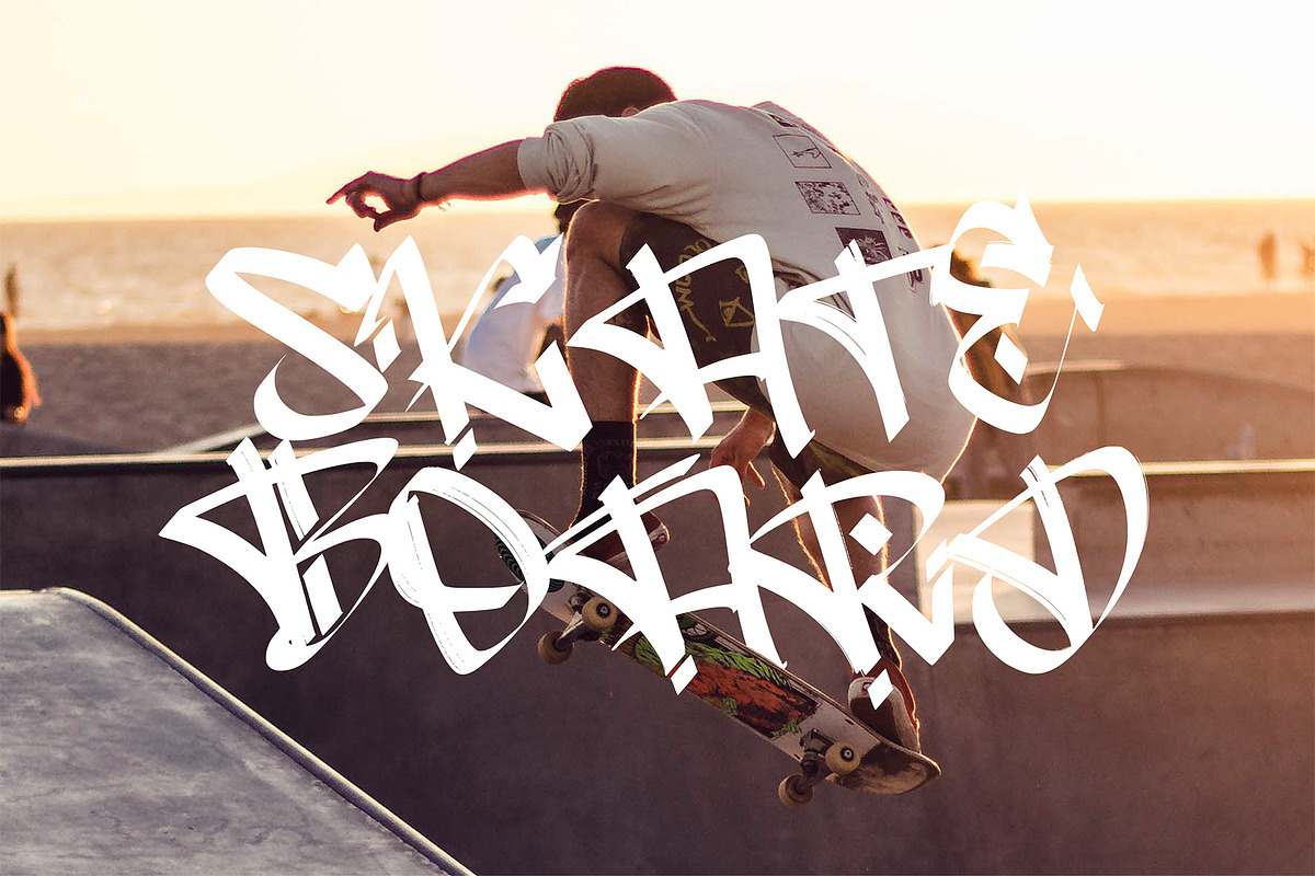 Tiger Humble - Display Font, a Font by Ideal Eksis (Photo 7 of 8)