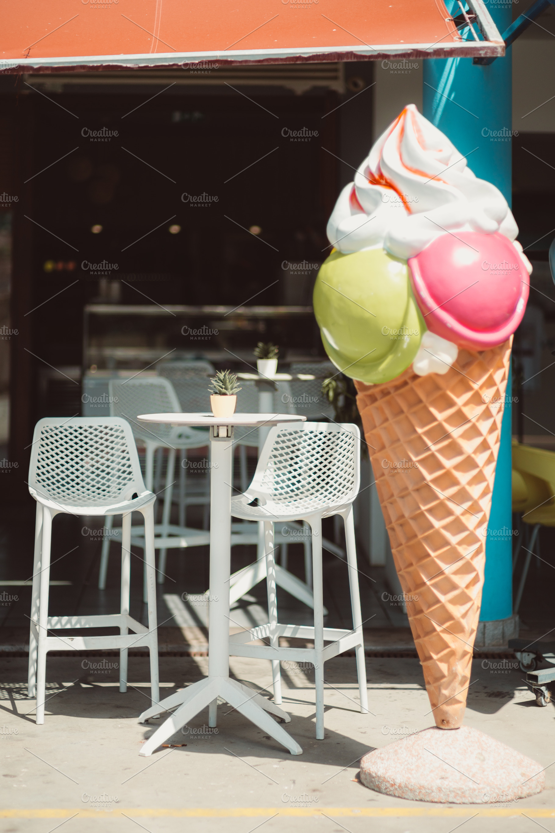 Cafe Table by Giant Ice Cream, an Industrial Photo by SkyNext
