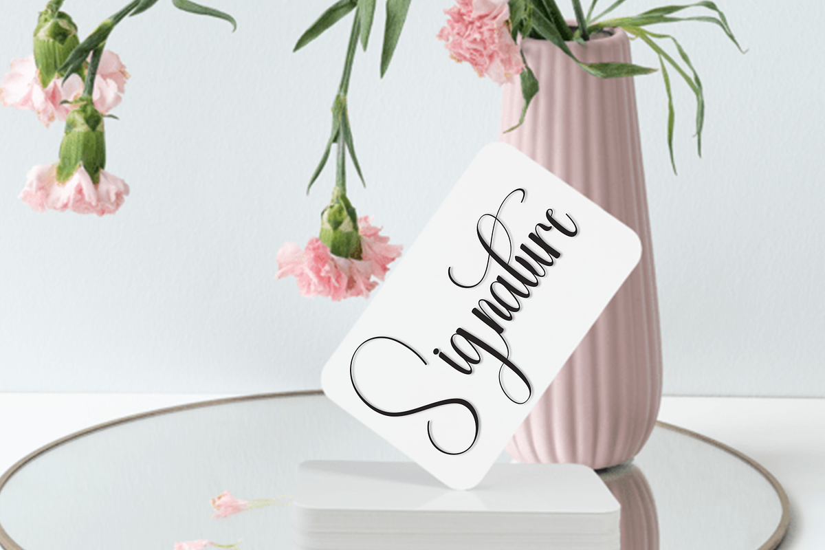 Shinning Daisy, a Handwritten Font by InermediaSTUDIO (Photo 3 of 8)