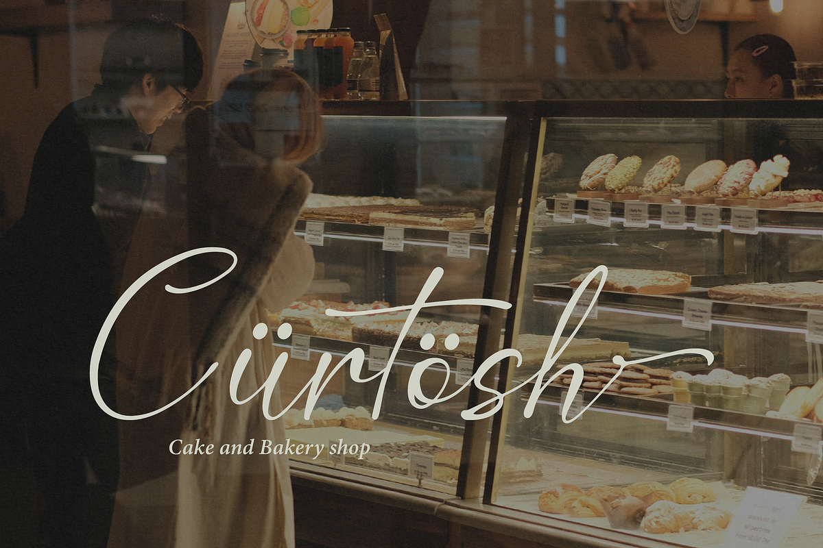Corlenois Signature | Signature Font, a Script Font by gracetype_studio (Photo 7 of 15)