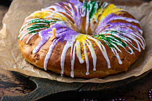 King cake for Mardi Gras