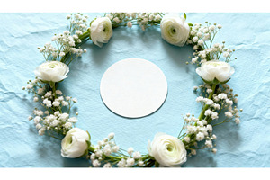White floral wreath with ranunculus, a Background Photo by tilialucida
