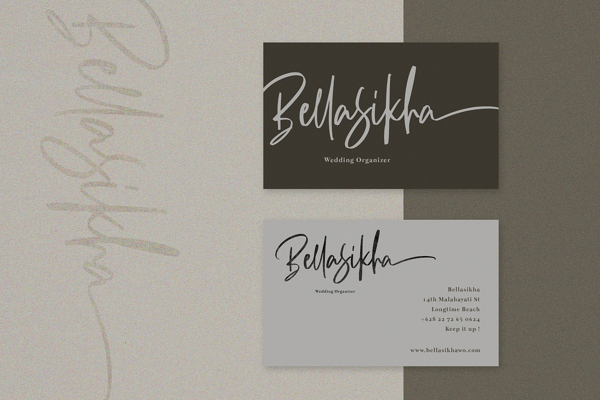 Exposedly - Classy Signature Font preview 5