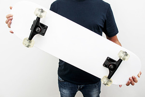 Skateboard Mockup 35