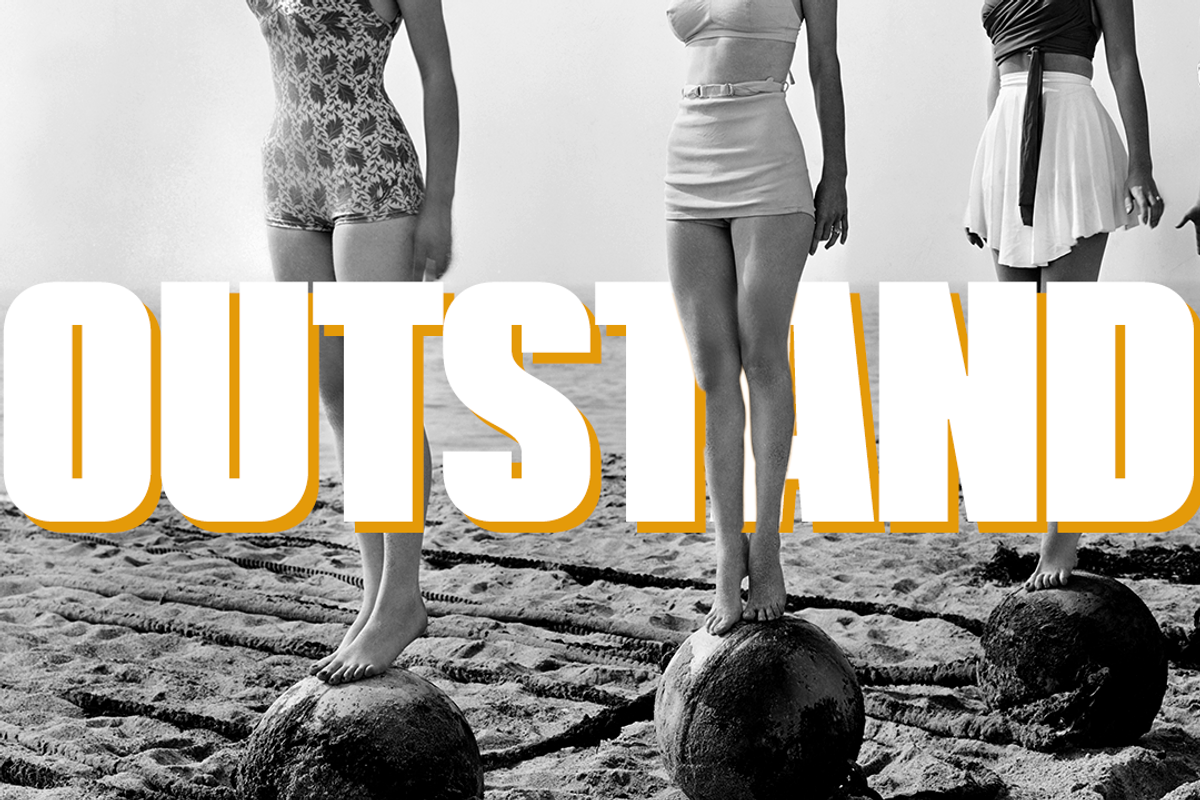 The Memesique Font, a Sans Serif Font by FontEscort (Photo 6 of 7)