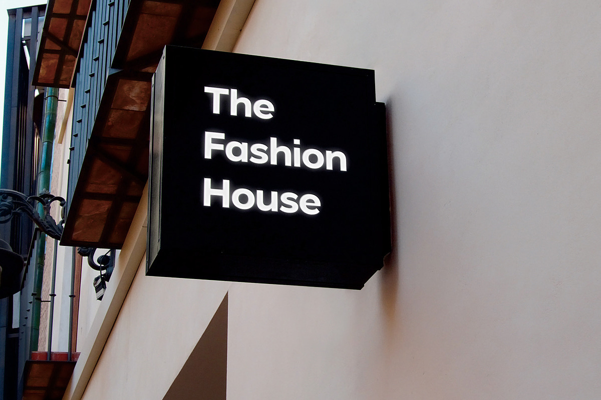 Melbourne - Geometric Sans Serif, a Sans Serif Font by Umitype (Photo 14 of 15)
