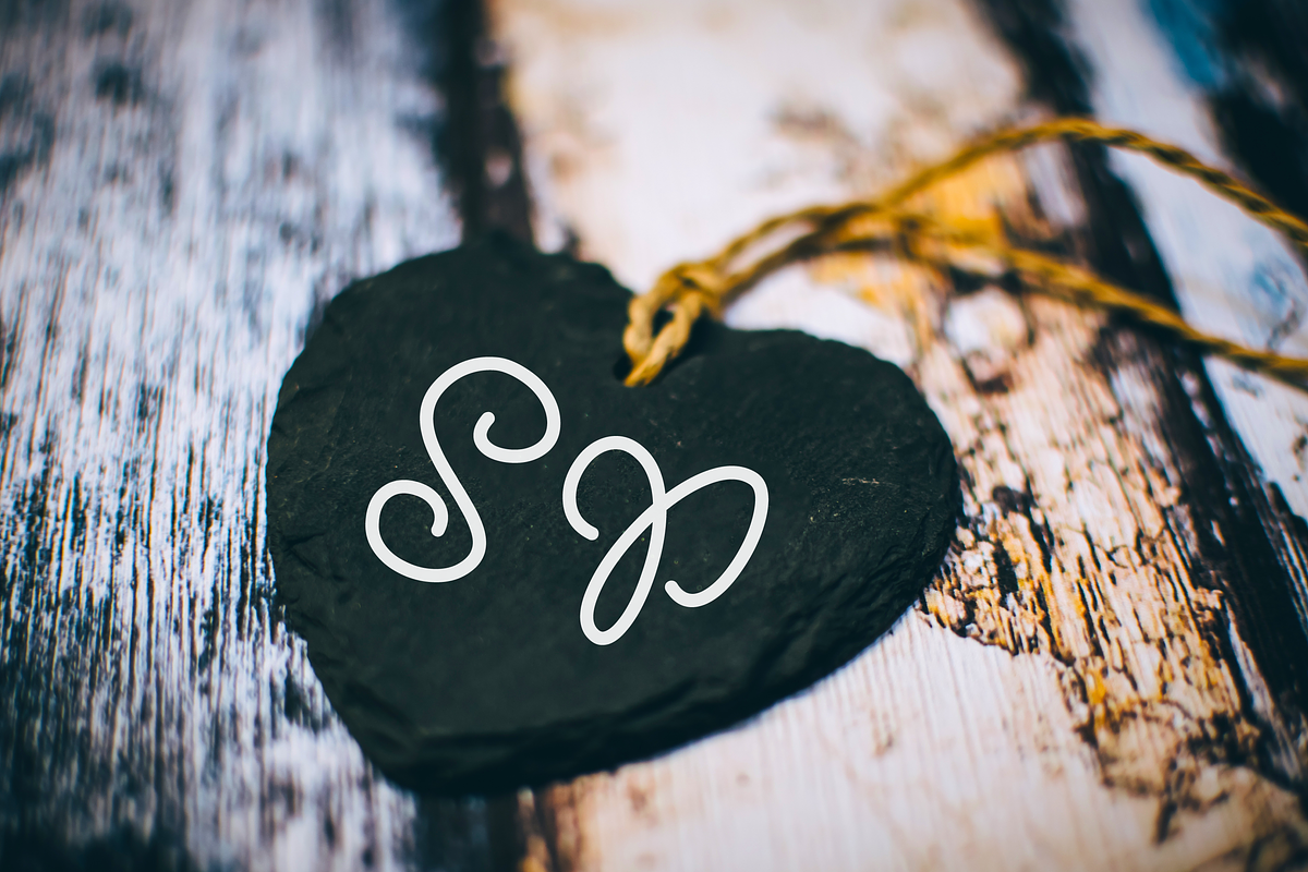 Fancy Finesse Lettering Font preview 4