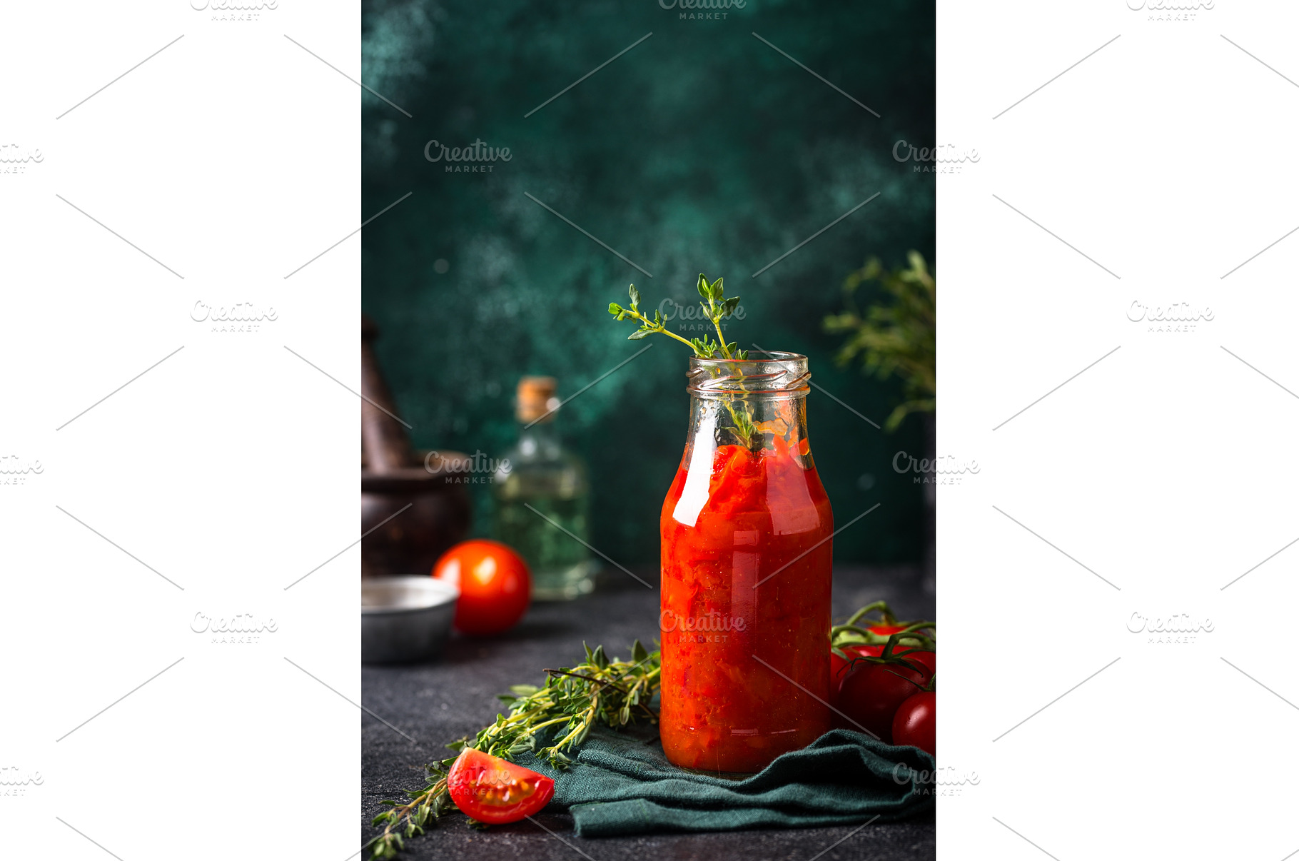 Traditional Italian tomato marinara, a Food & Drink Photo by Yulia Furman
