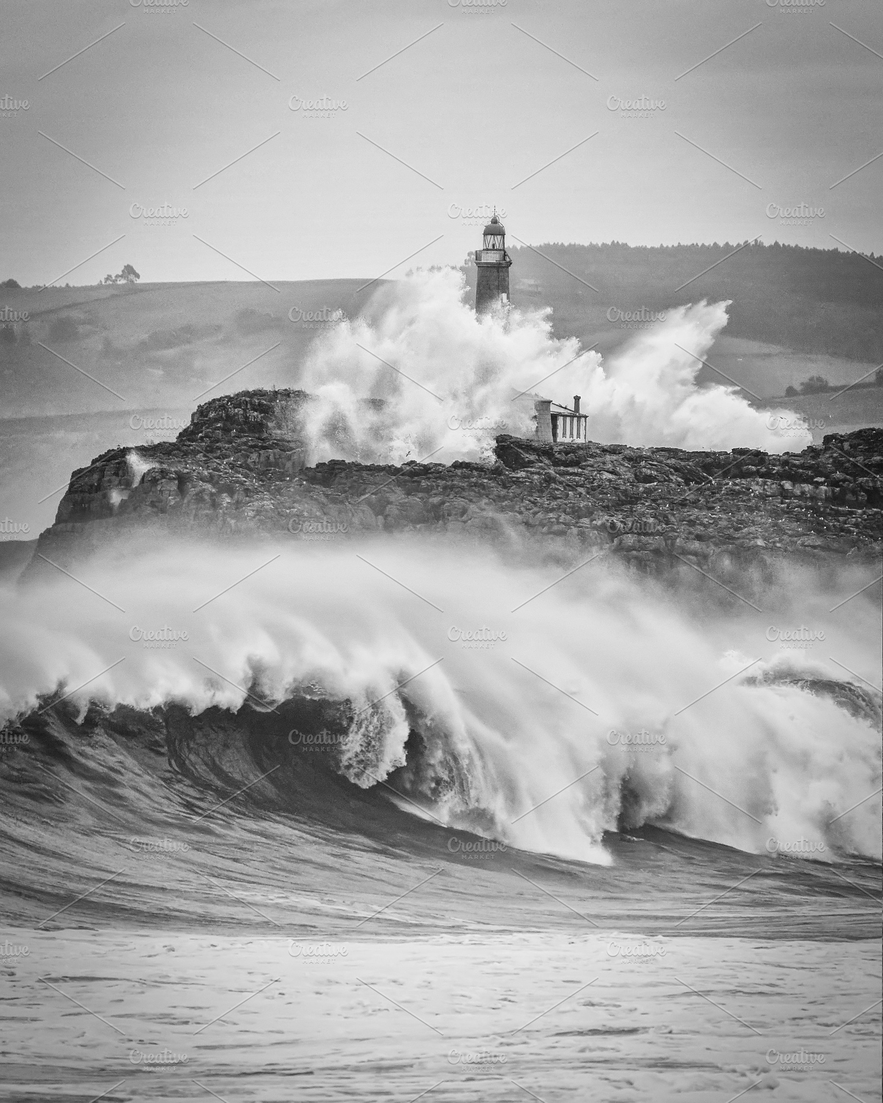 Lighthouse stock photo containing isla and mouro, a Nature Photo by PhotoNature