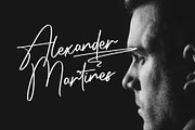 Geraldyne Signature, a Script Font by Sealoung (Thumbnail 2 of 18)