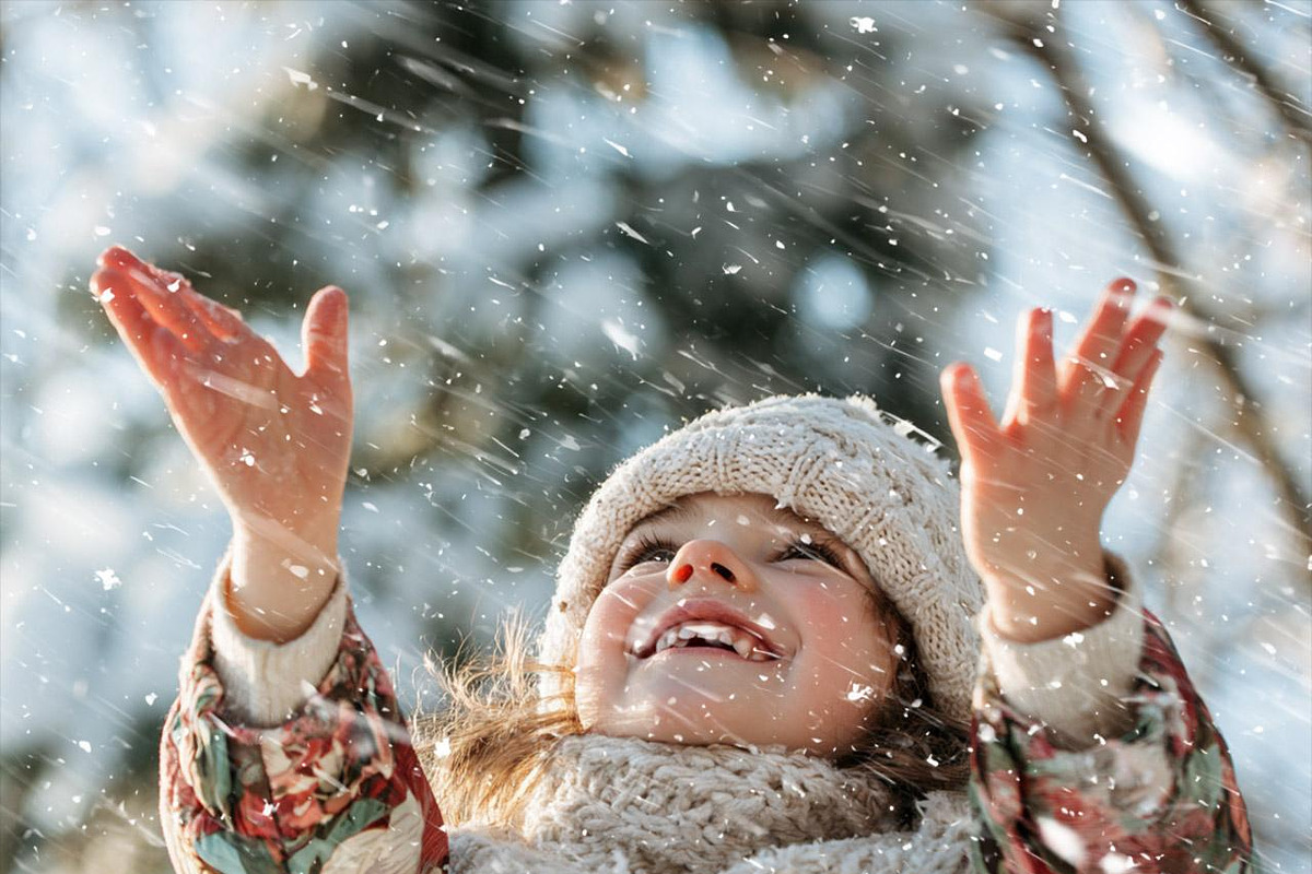 20 Snowfall Photoshop Brushes ABR, a Brush Add-On by Walllow Creatives (Photo 2 of 7)