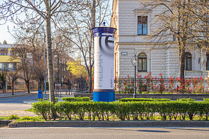 Advertising Pillar Mockup – Classic