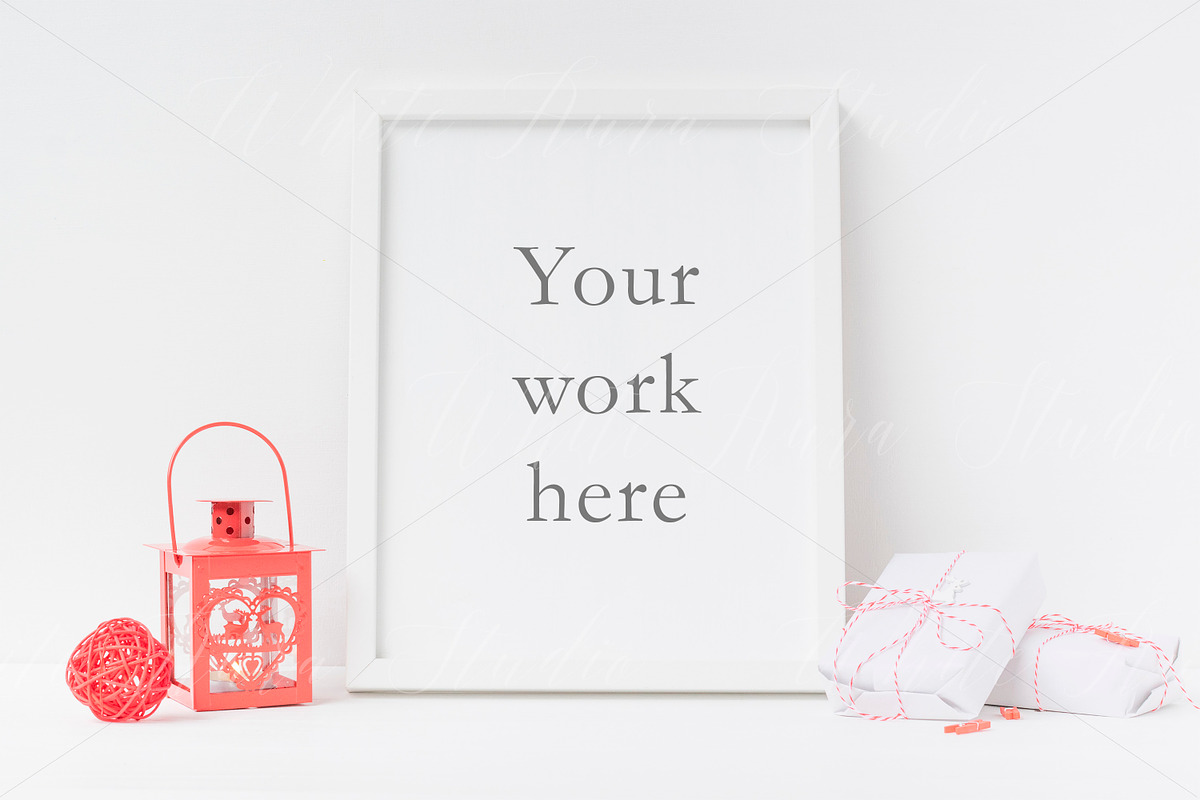 Xmas frame mockup - psd 8x10 inch, a Print Template by L'Aura Studio