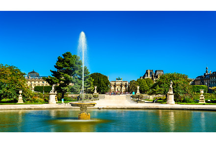 Fountain at the Grand Bassin Rond at, an Architecture Photo by Leonid Andronov