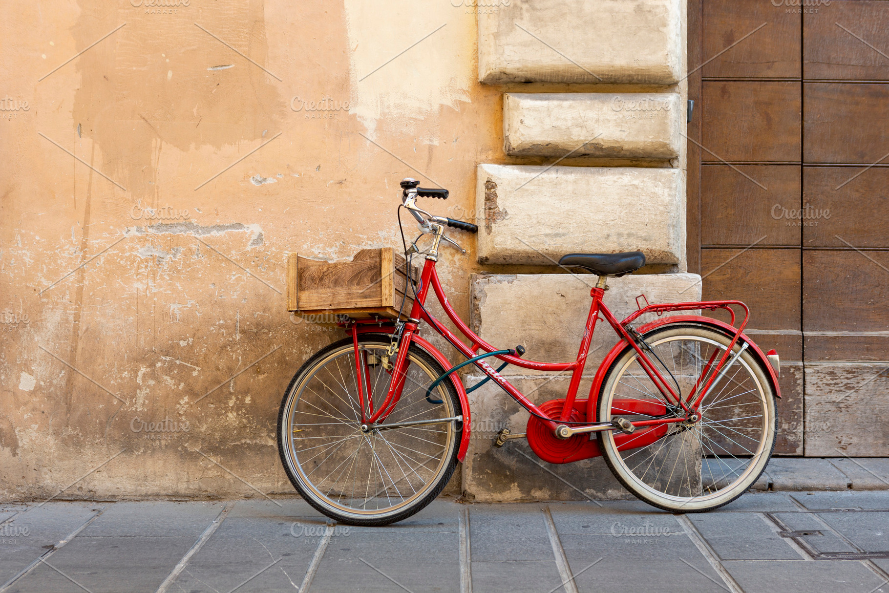 A classic women's bicycle in Foligno, a Transportation Photo by misign