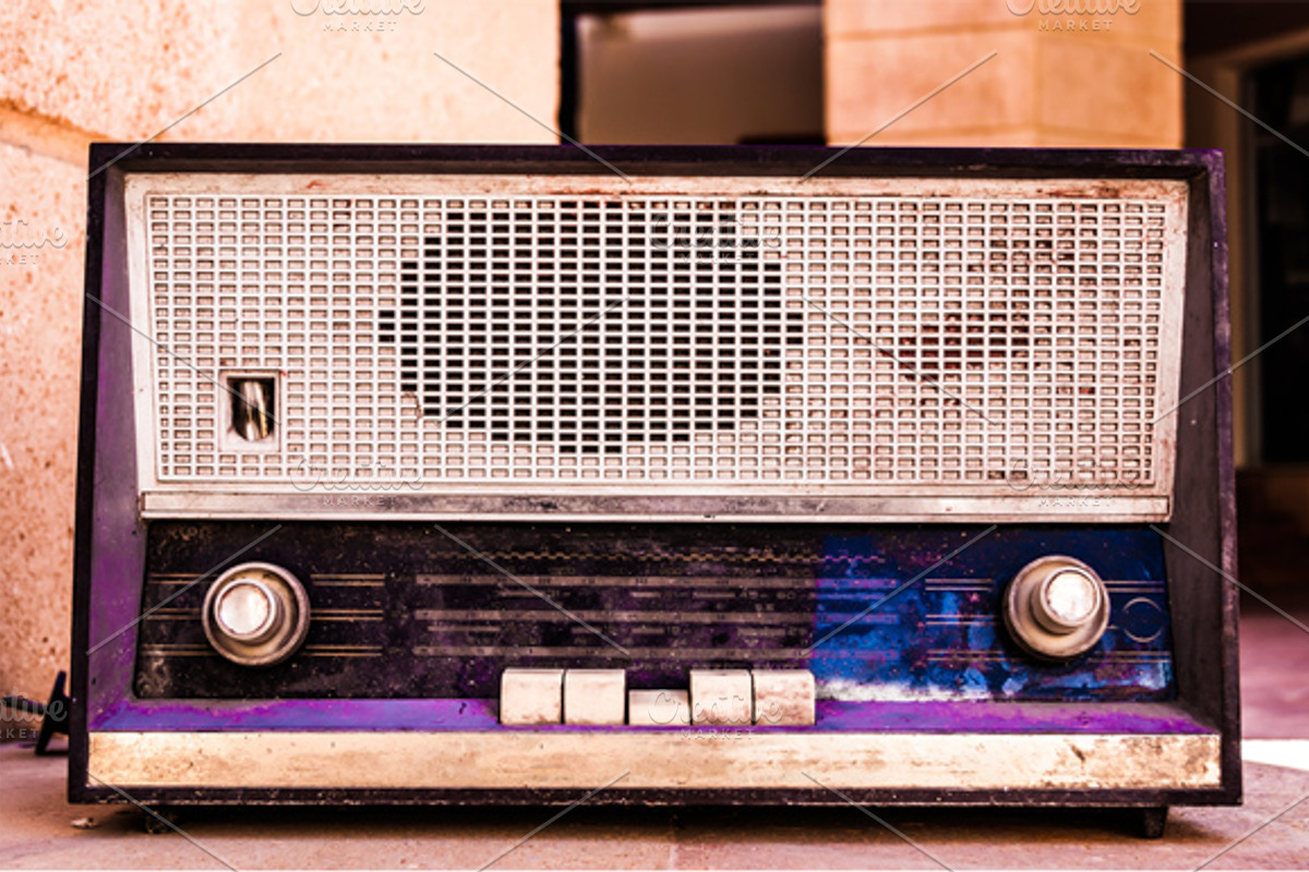 15 Retro Vintage Objects Bundle, a Technology Photo by Daria Volyanskaya (Photo 4 of 5)