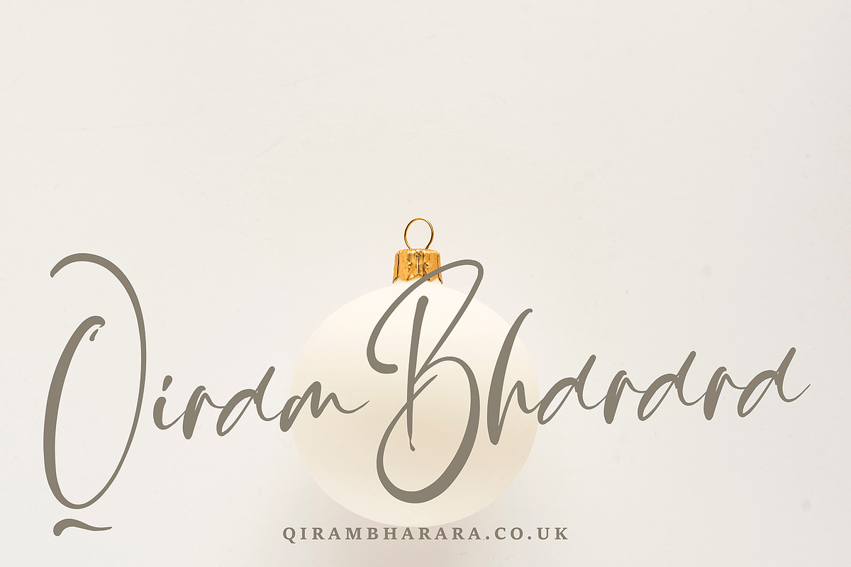 Qettira Black Friday, a Script Font by pineungtype (Photo 4 of 8)