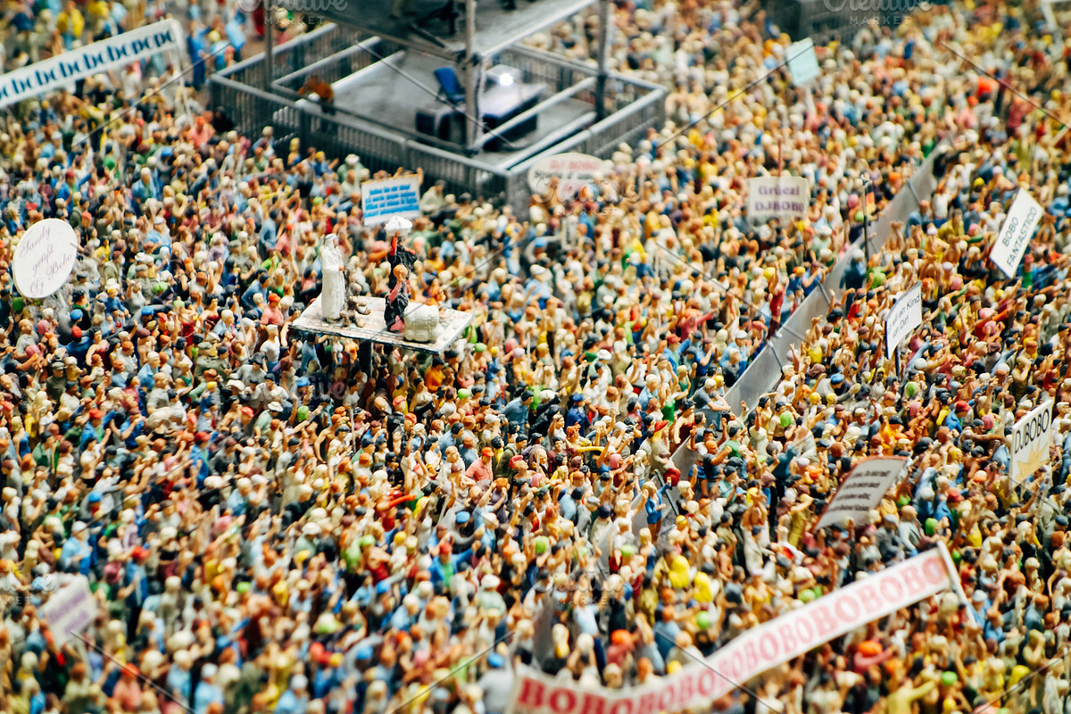 Life of the Miniatures 30 HQ Photos, an Arts & Entertainment Photo by Barn Images (Photo 6 of 7)