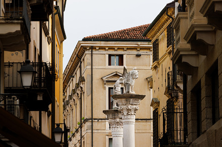 Piazza dei Signori, Vicenza, an Architecture Photo by Bepslabor