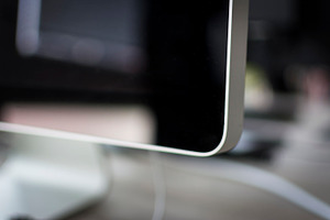 Curvy screen detail