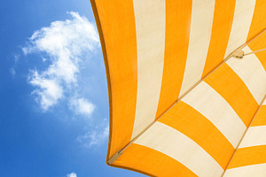 Parasol and sky, a Wallpaper Photo by KYNA STUDIO