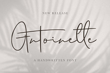 Antoinette - a Handwritten Font