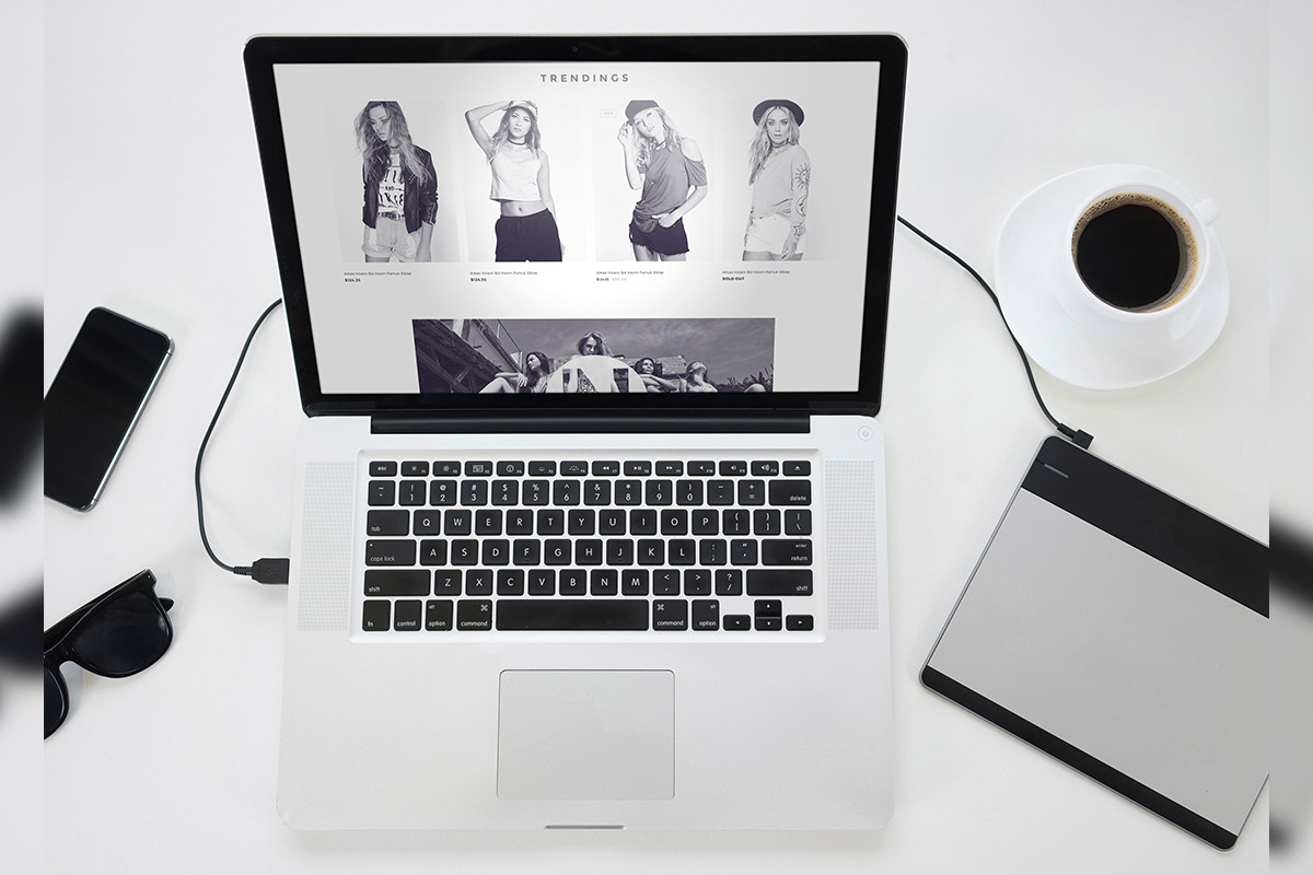 Multi Device Mockup Scene Creator, a Books & Magazine Mockup by VaaniDesigns (Photo 19 of 22)