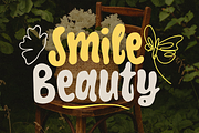 Gloera – Classic Bubble Retro, a Handwritten Font by Portocraft (Thumbnail 4 of 10)