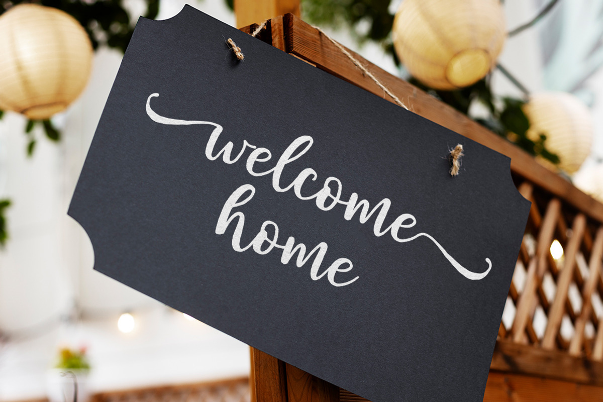 Alphire, a Handwritten Font by Soft Creative (Photo 3 of 8)