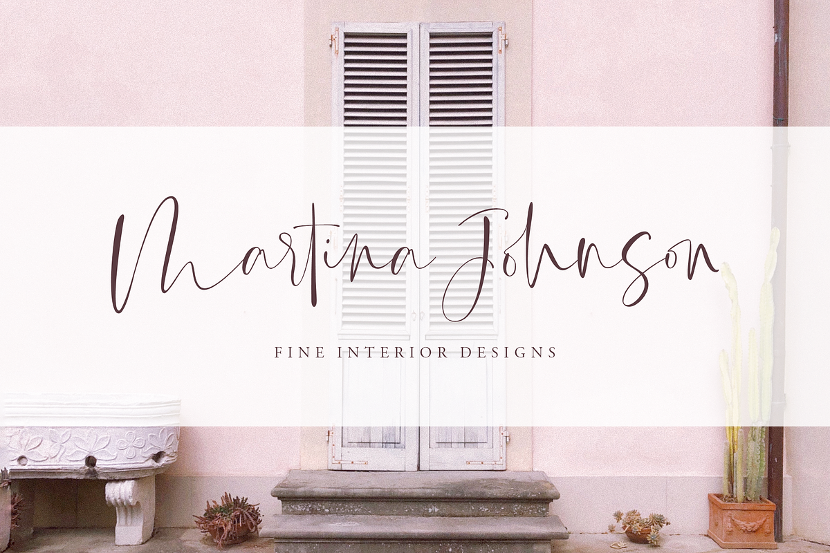 High Class – Handwritten Font, a Script Font by RedyStudio (Photo 3 of 15)