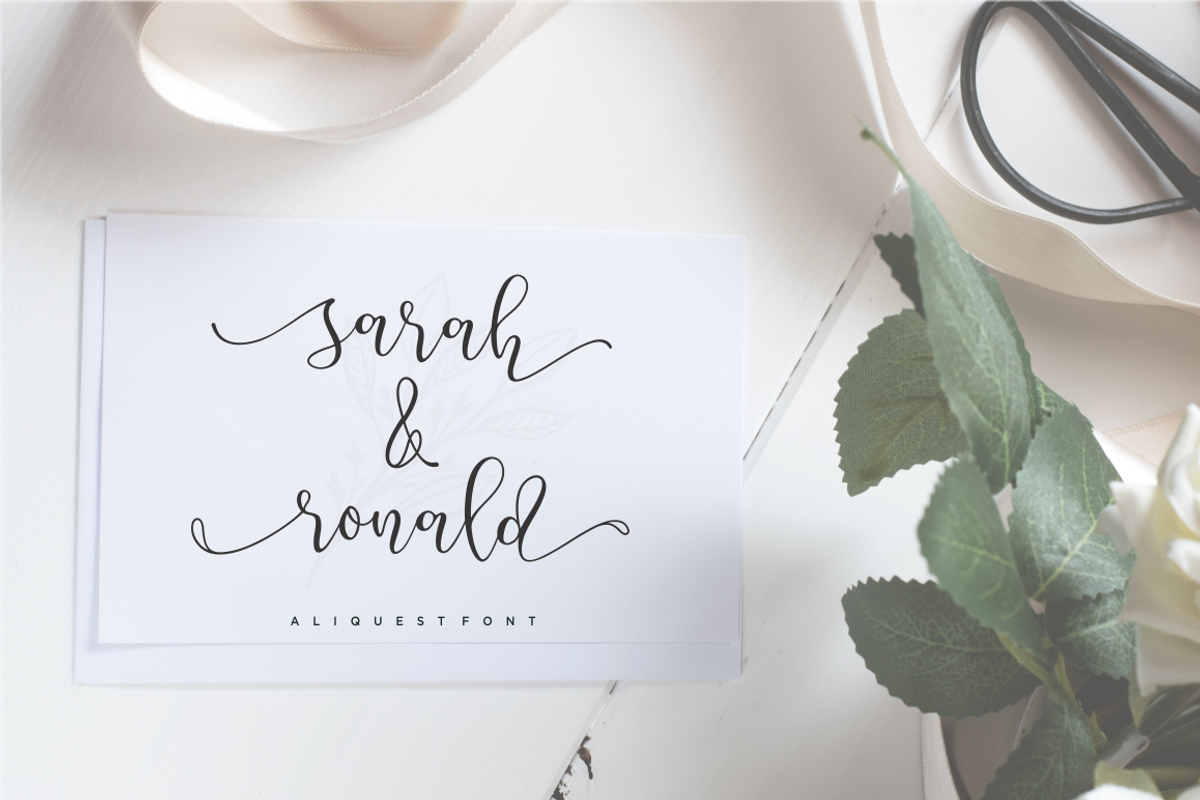 Aliquest Script Font preview 6