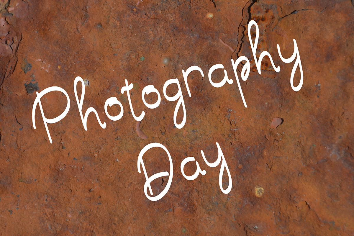 Dancing – Modern Calligraphy Font, a Script Font by Bercreative (Photo 3 of 8)