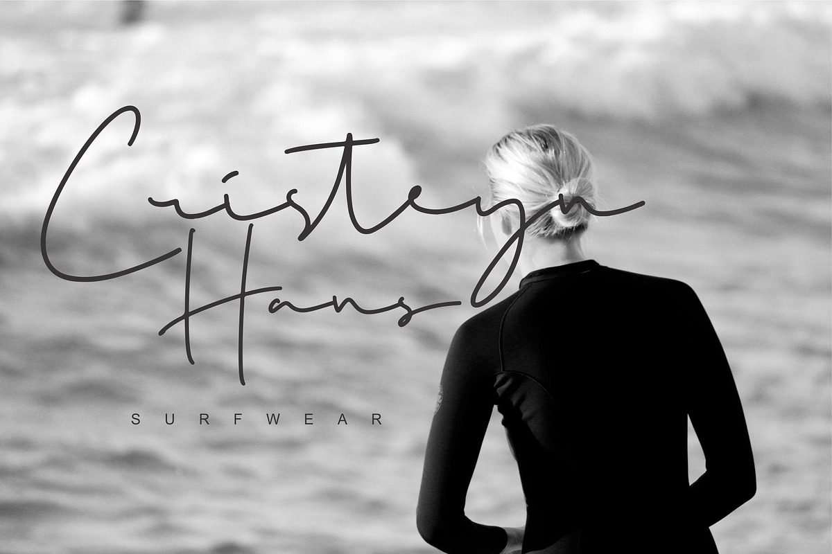 Rellond Signature Font, a Script Font by Lythcreative (Photo 4 of 8)