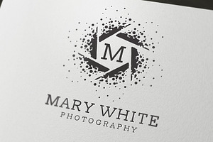 Modern Photographer Logo