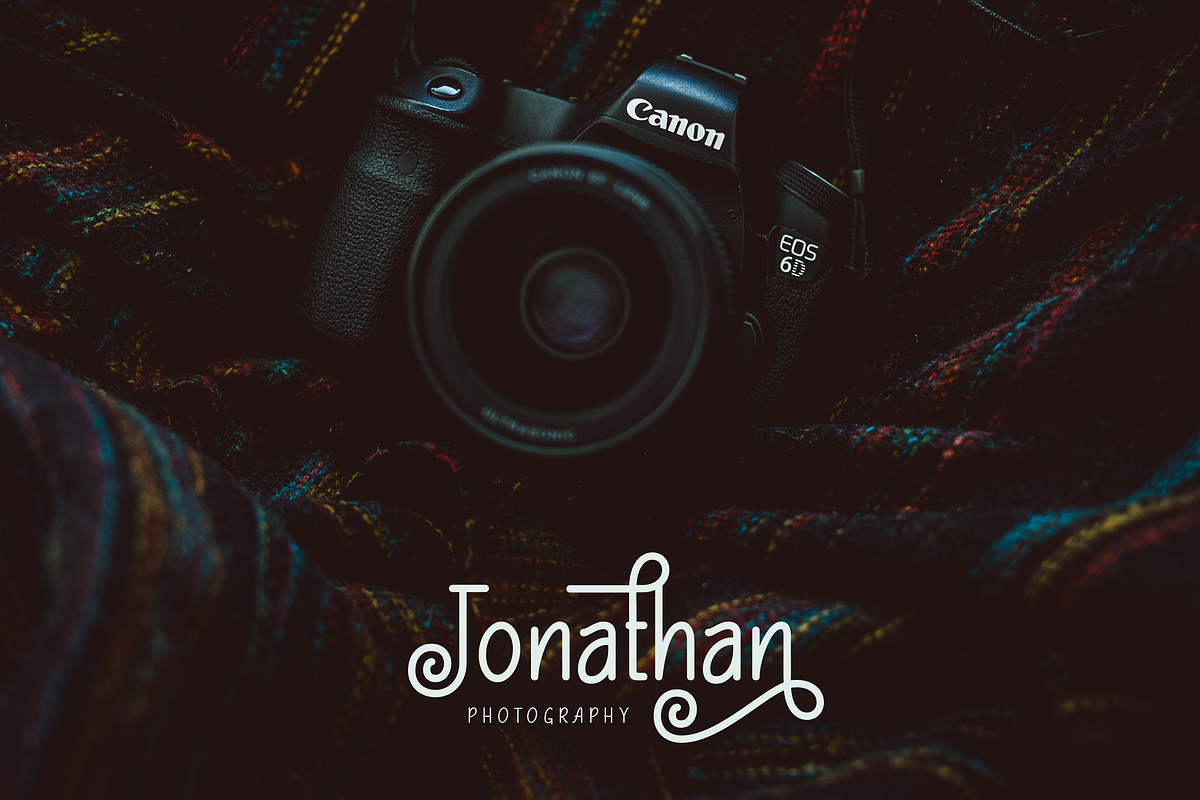 The Night Typeface preview 4