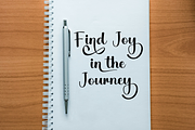 Santa Sunday, a Handwritten Font by FreshTypeINK (Thumbnail 7 of 8)