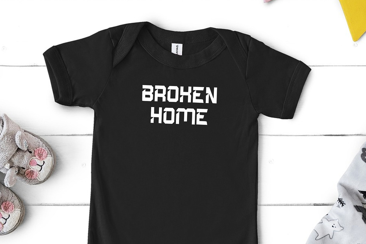 Brother, a Font by Limited.studio (Photo 3 of 6)
