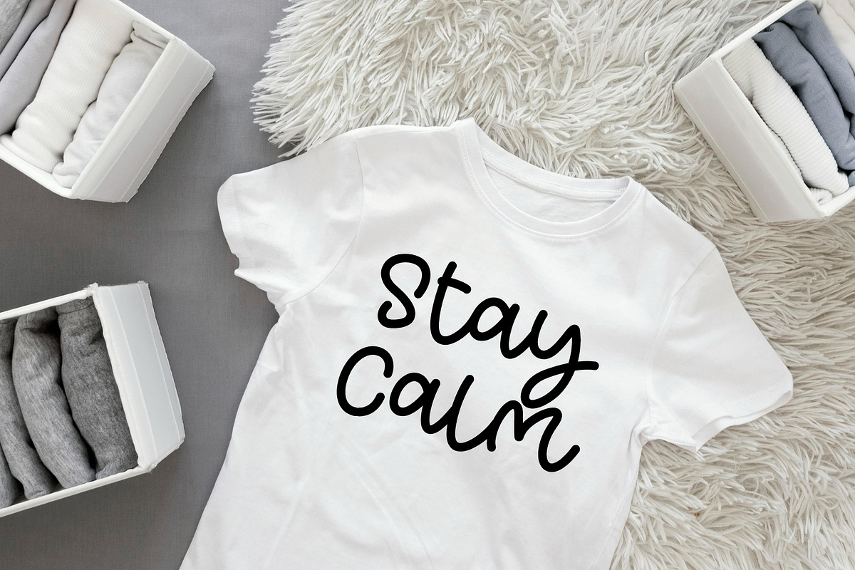 Singer Story, a Handwritten Font by Letterafa Studio (Photo 4 of 7)