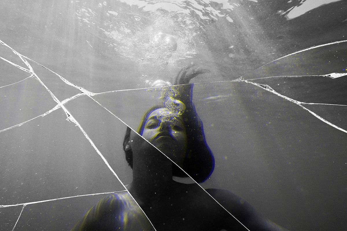 Broken Mirror Photo Effect, a Texture Graphic by Design Squad (Photo 2 of 7)