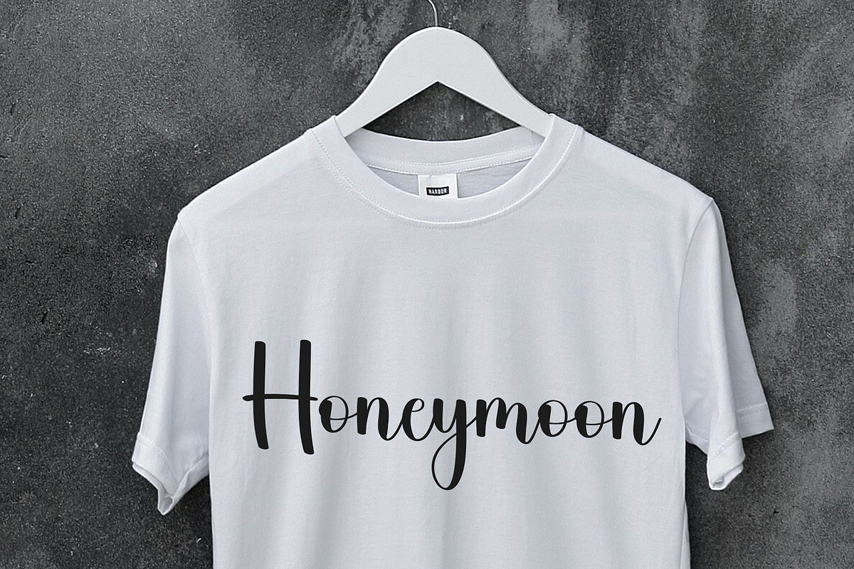 Flowers Party, a Handwritten Font by InermediaSTUDIO (Photo 7 of 8)