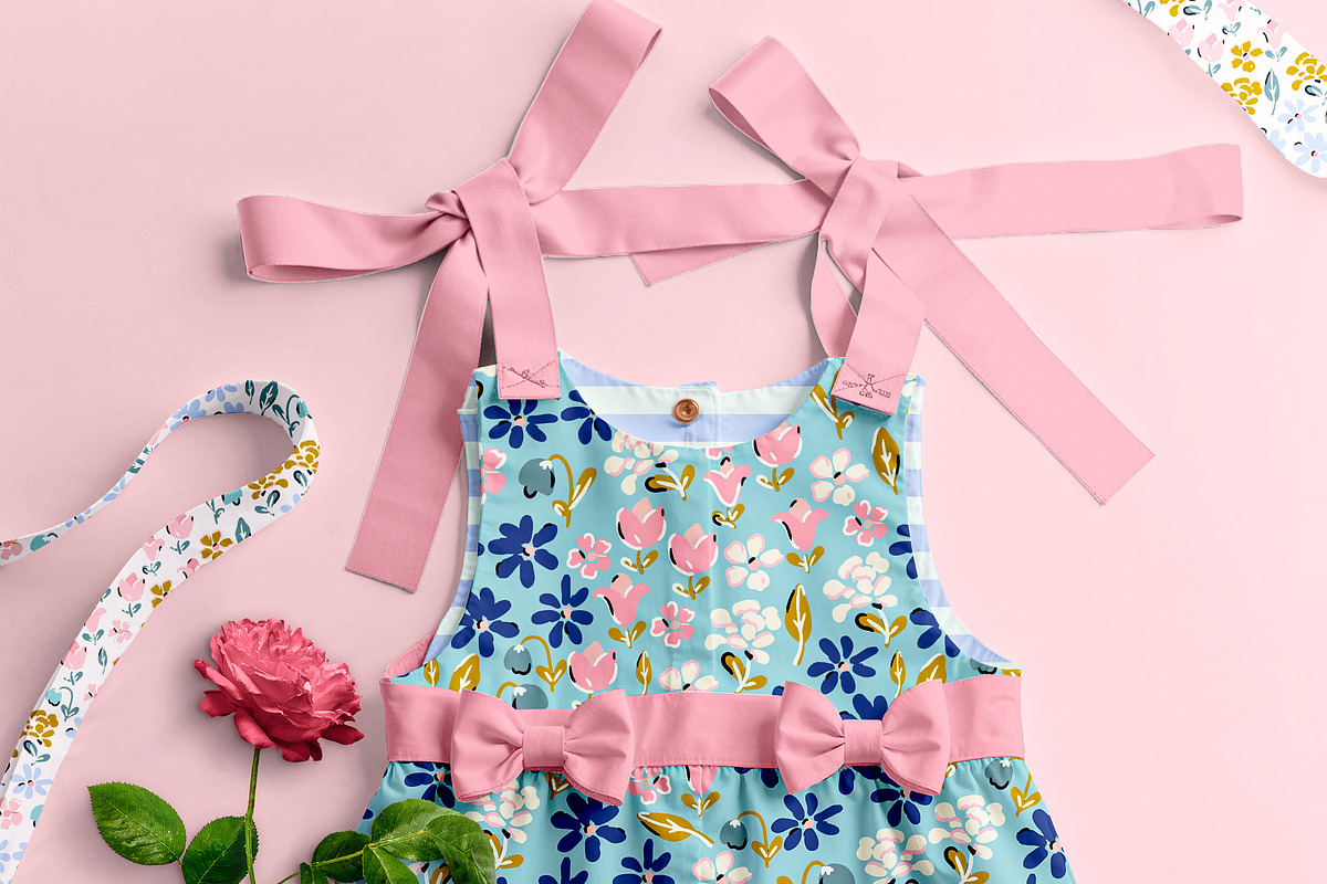 Bold Ditsy Floral Pattern, a Pattern Graphic by MuseBloomDesigns (Photo 2 of 4)