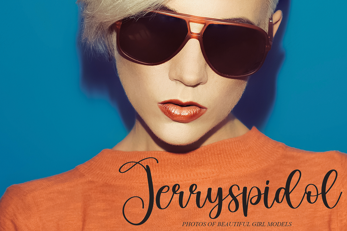 Lovely | Script Font, a Script Font by Scratchones (Photo 4 of 6)
