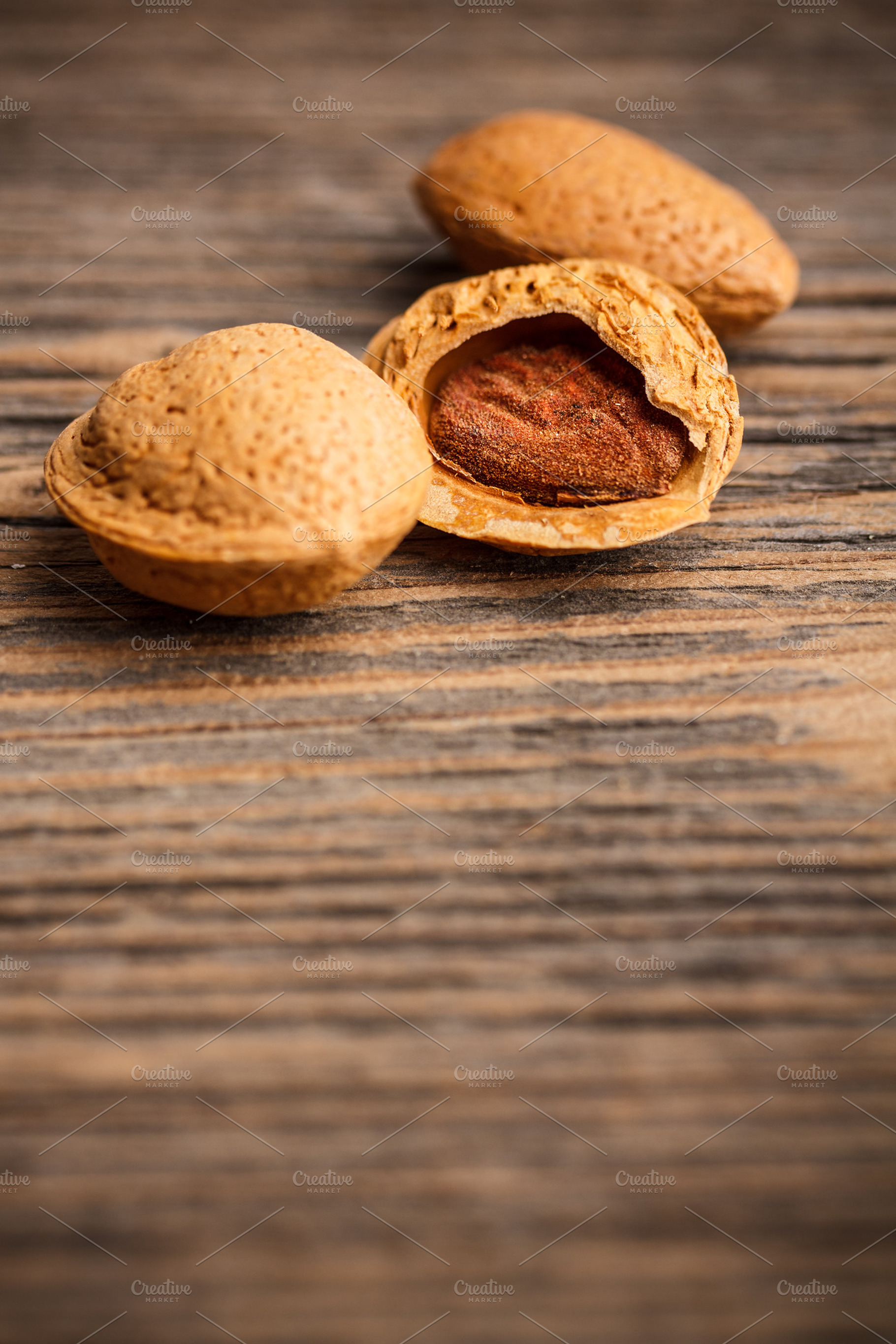 Almonds With Kernel