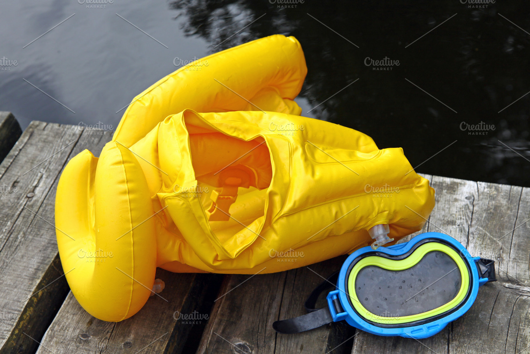 Life jacket and diving mask, a Sports & Recreation Photo by BOOCYS