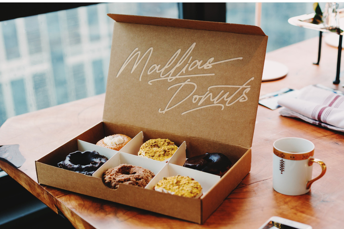 Vancouver - Handwritten Font preview 3