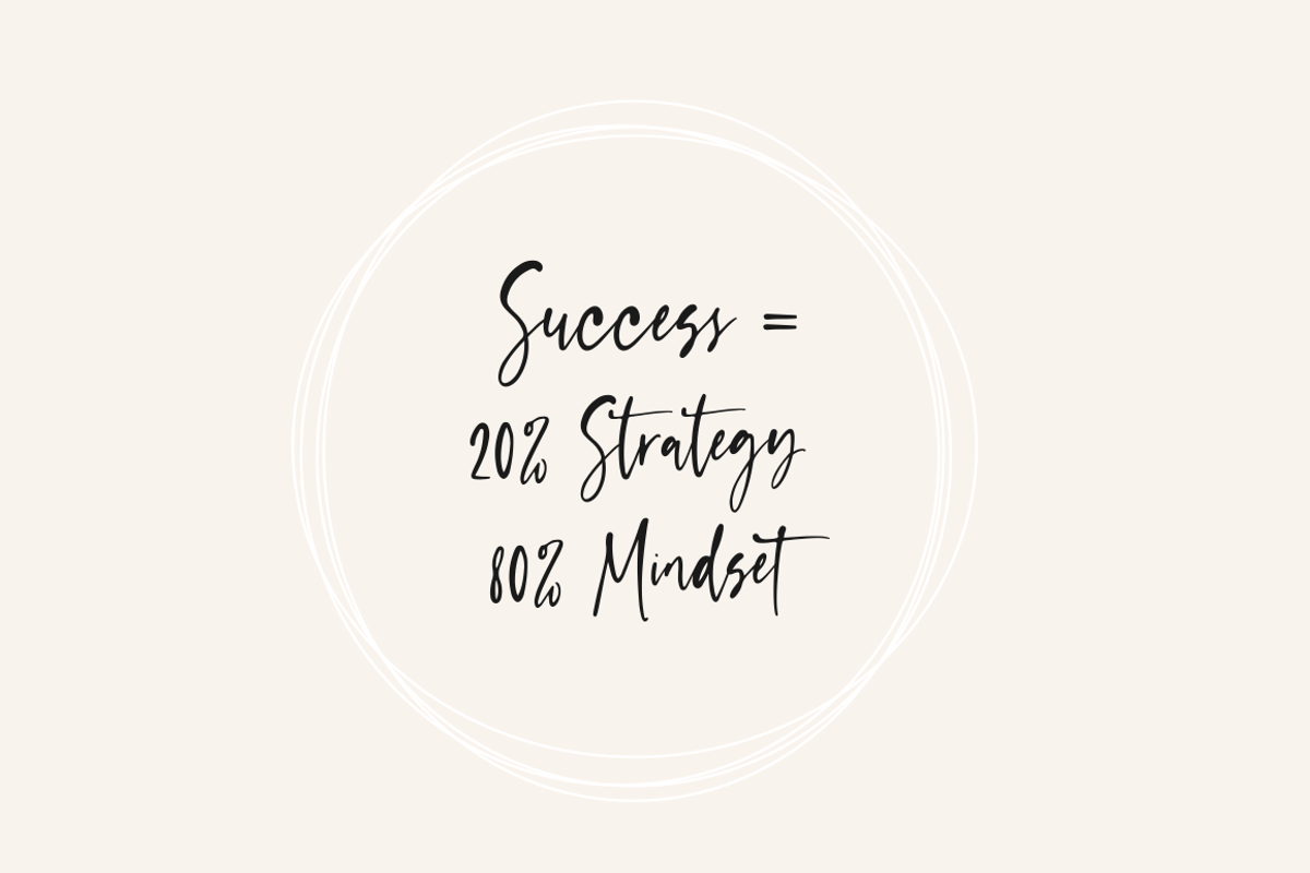 capappa - Handwritten Font, a Script Font by Sronstudio (Photo 6 of 7)